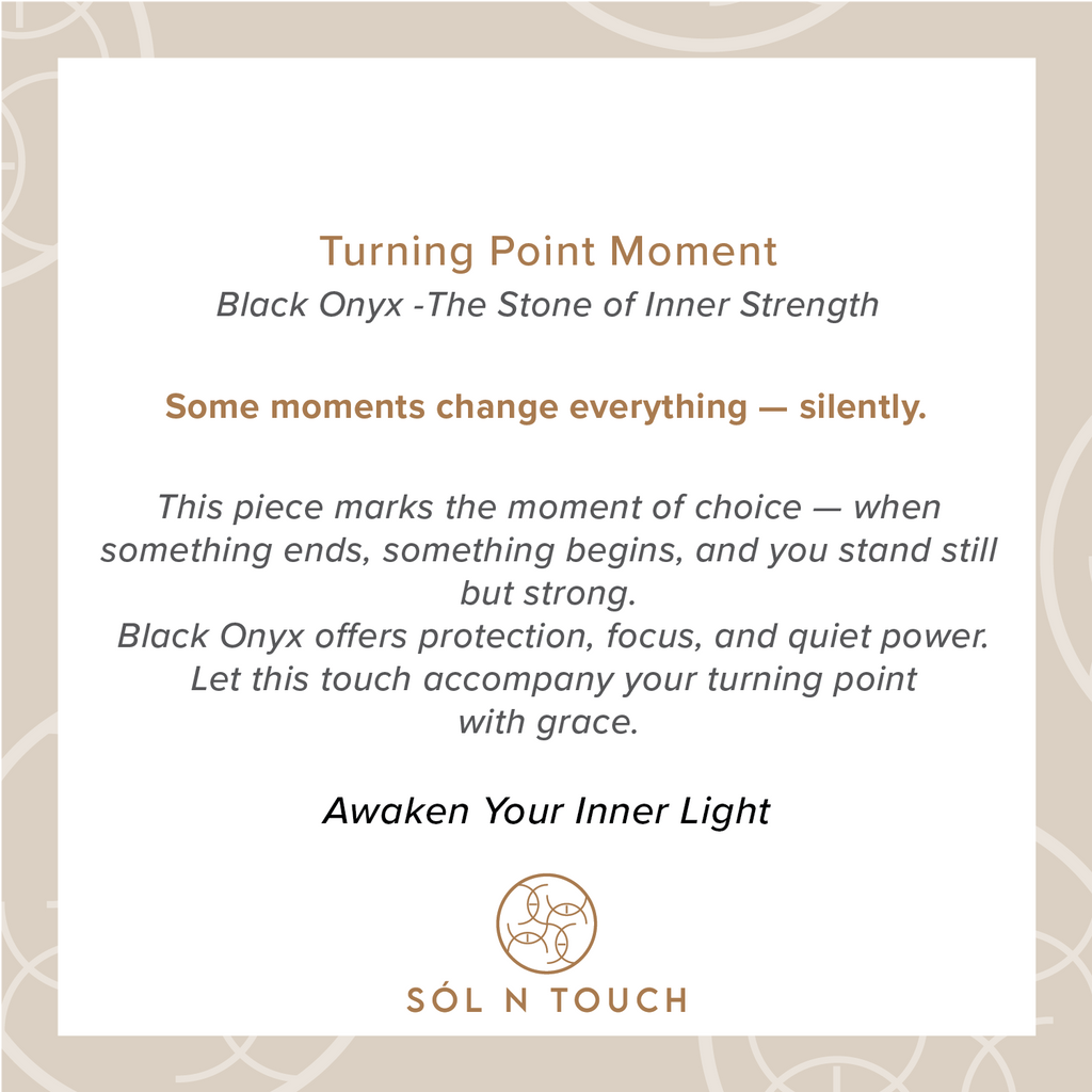 Turning Point Moment – Black Onyx Necklace (Gold Version)