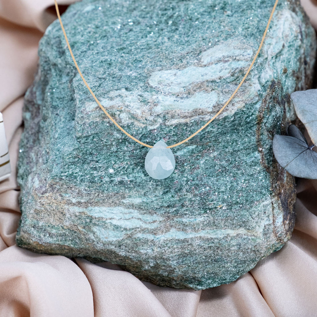 Balance & Touch – Aquamarine Necklace