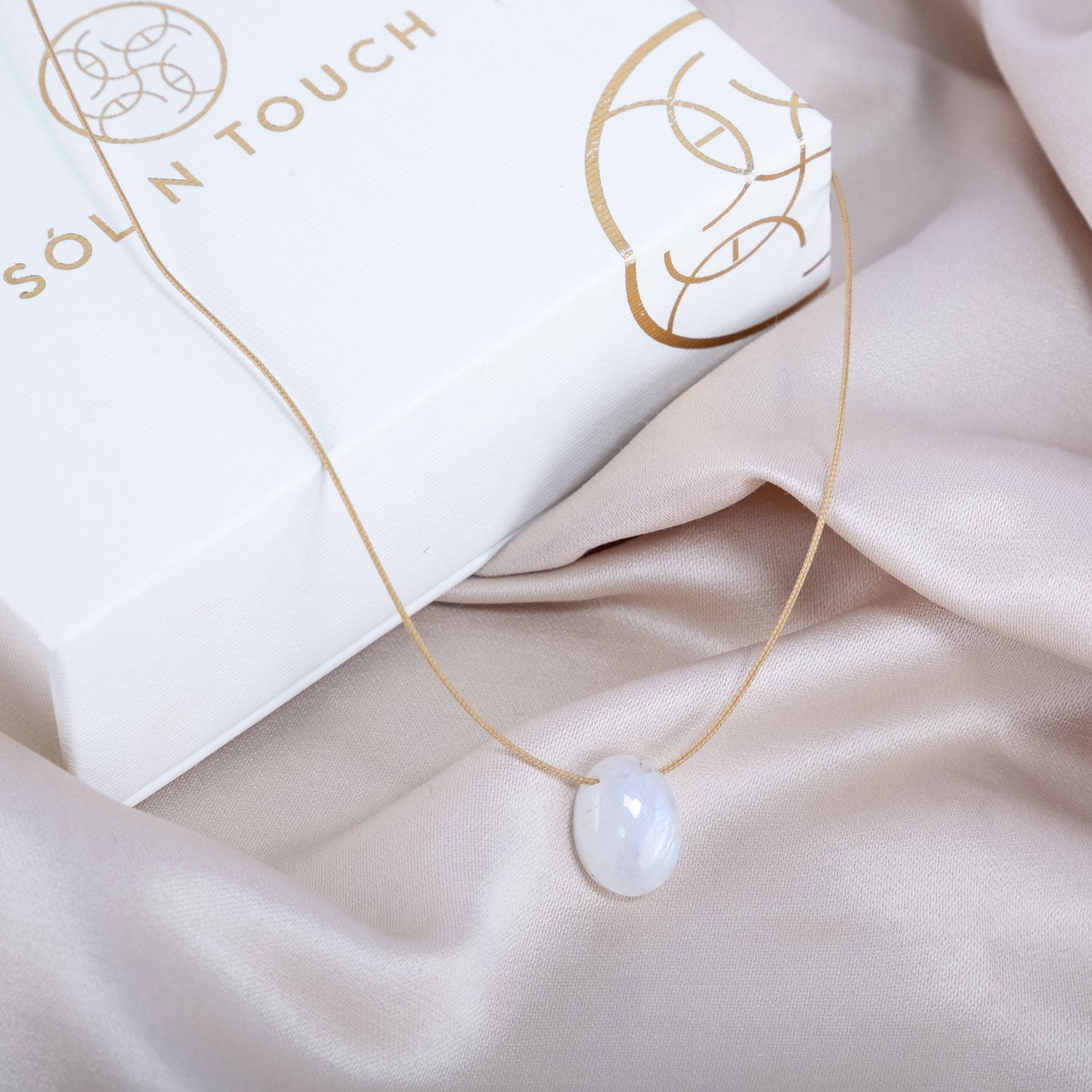 Cancer Zodiac & Touch – Moonstone Necklace