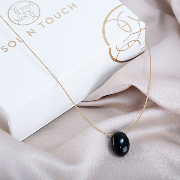 Capricorn Zodiac & Touch – Onyx Necklace