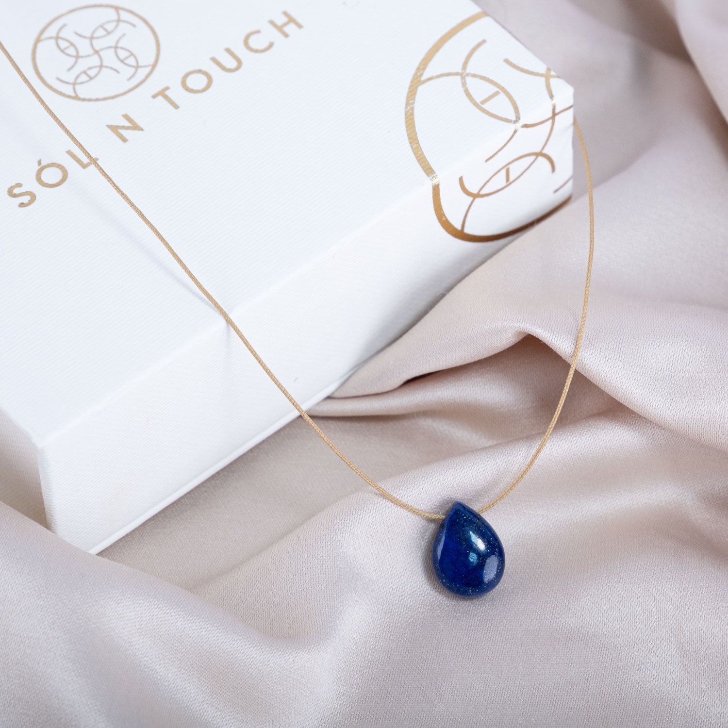 Creativity & Touch – Lapis Lazuli Necklace