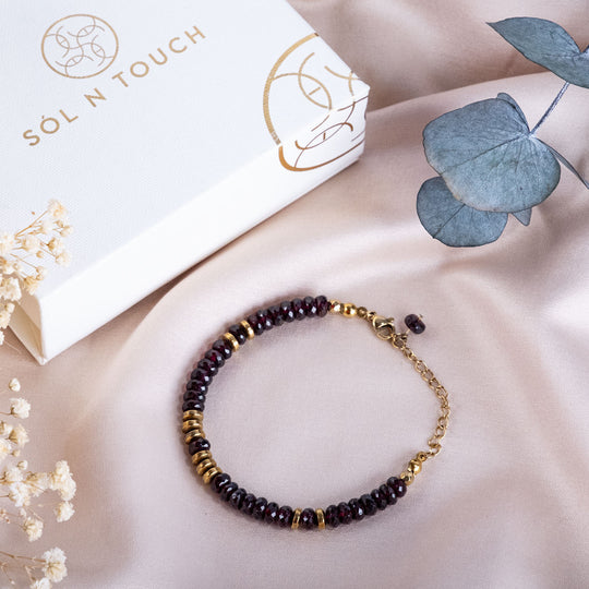 Garnet Grace – Sól Elegance Bracelet