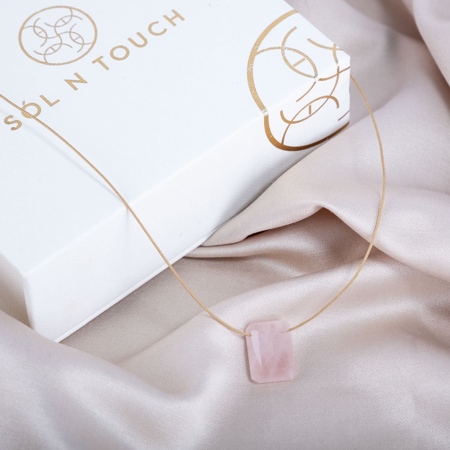 Heart Chakra & Touch – Rose Quartz Necklace