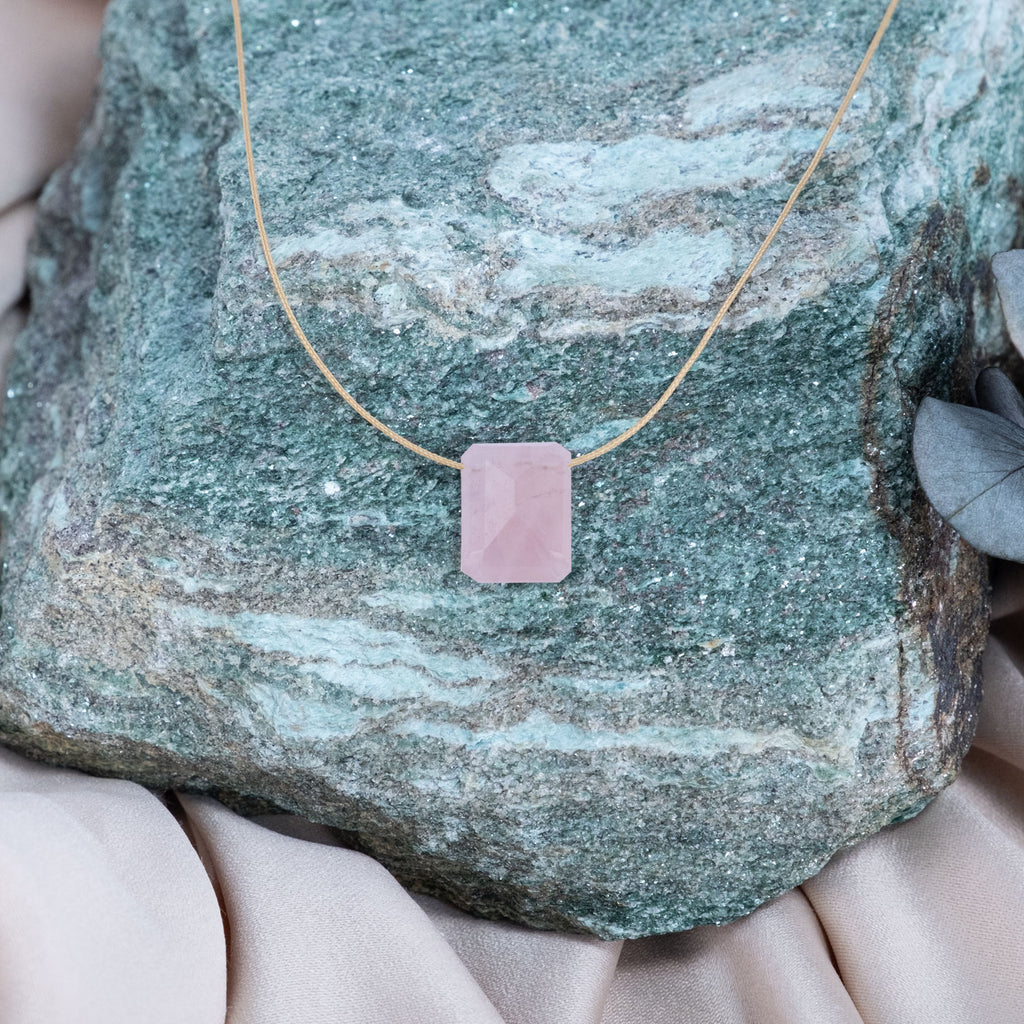 Heart Chakra & Touch – Rose Quartz Necklace