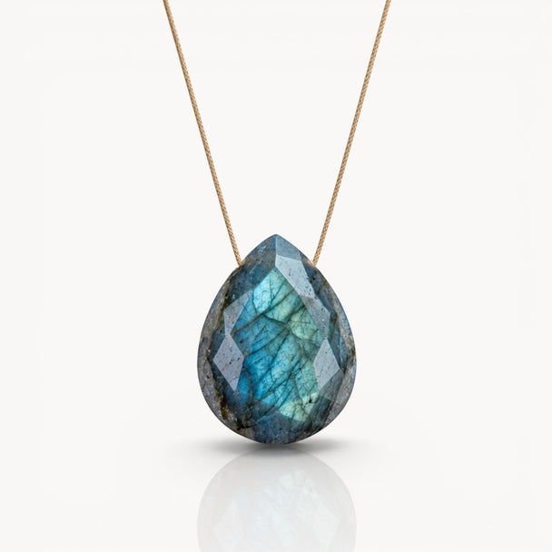 Inspiration & Touch – Labradorite Necklace