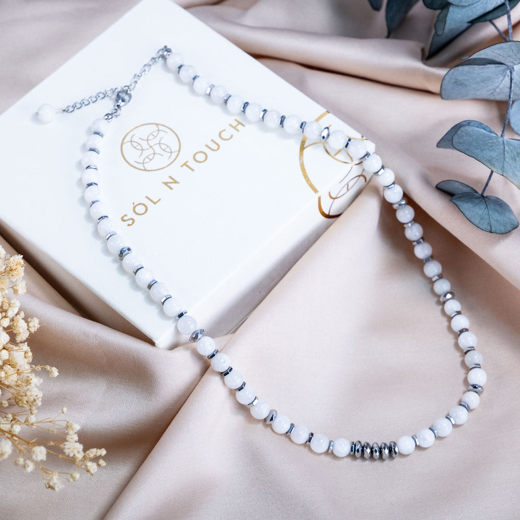 Life Bloom Moment – Moonstone Necklaces (Silver Version)
