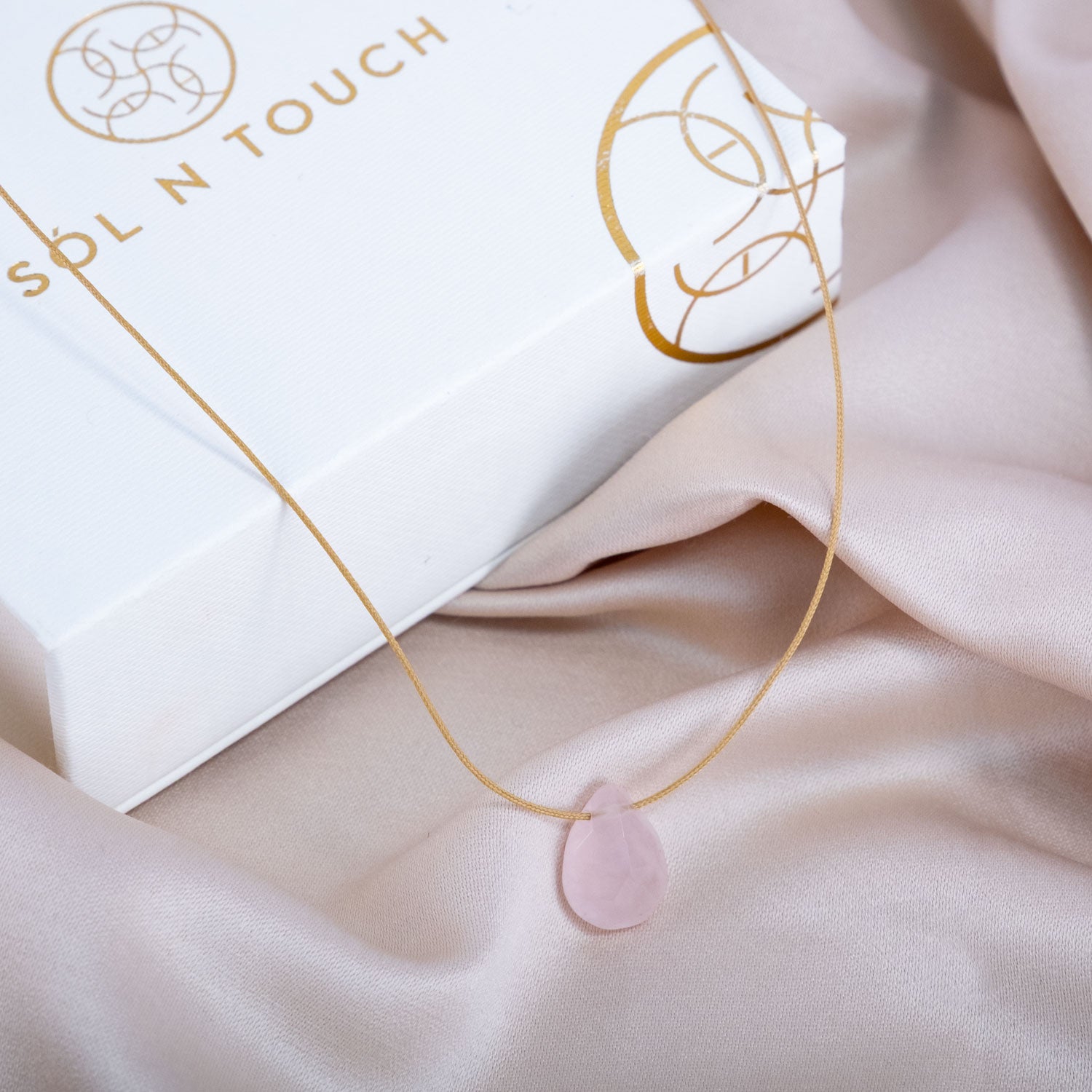 Love & Touch – Rose Quartz Necklace