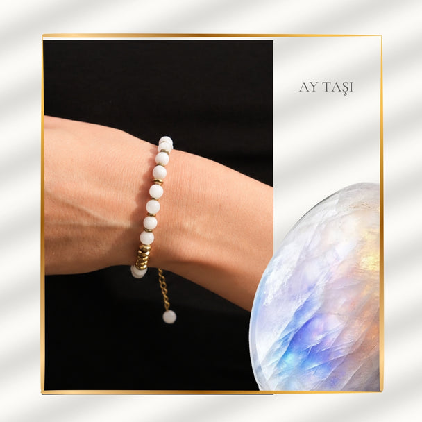 Life Bloom Moment – Moonstone Bracelet (Gold Version)