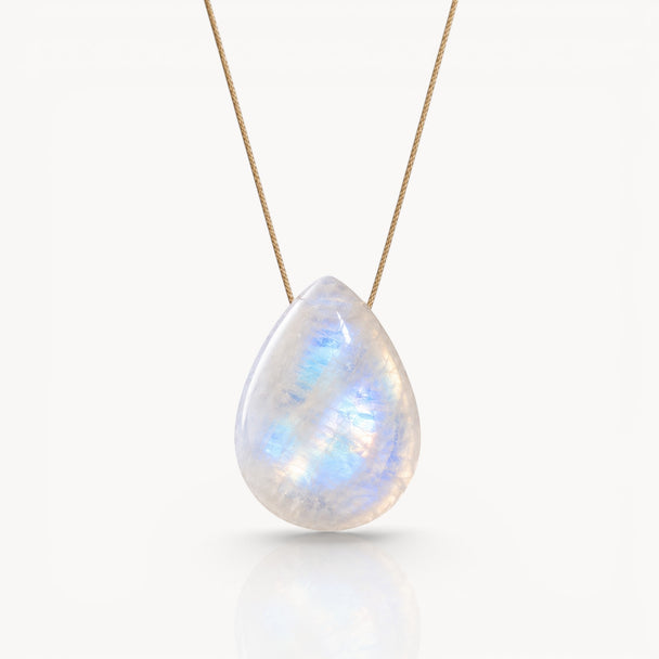 Feminine Energy & Touch – Moonstone Necklace