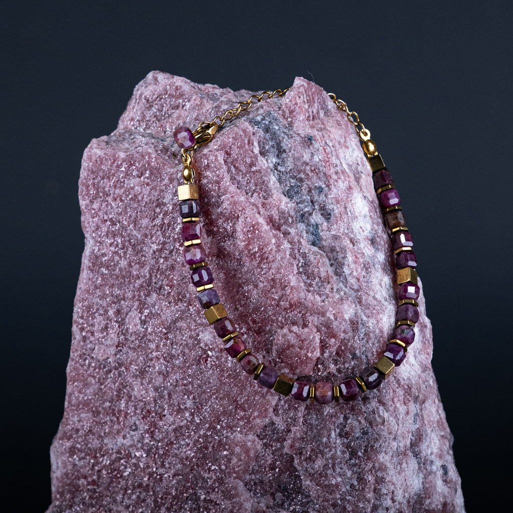 Ruby Flame – Sól Elegance Bracelet