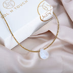 Soft Glow – Moonstone Necklace