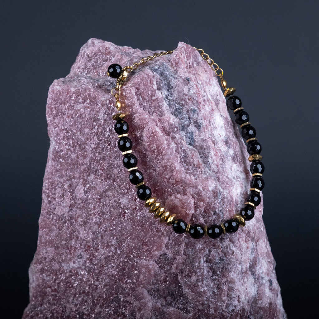 Turning Point Moment – Black Onyx Bracelet (Gold Version)