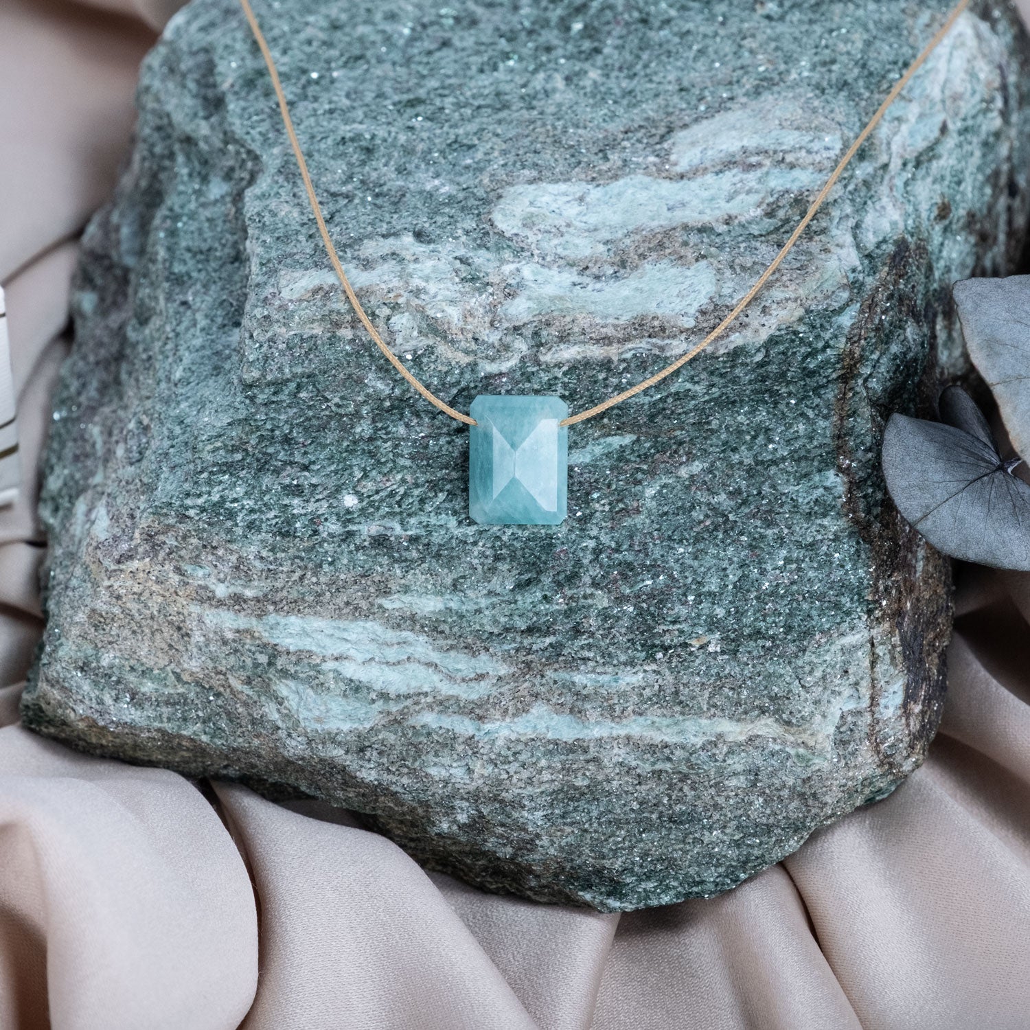 Throat Chakra & Touch – Amazonite Necklace